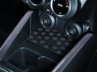 ACV INBAY - Induktive Ladeablage Suzuki Swift 04/2017-2023 – Bild 3